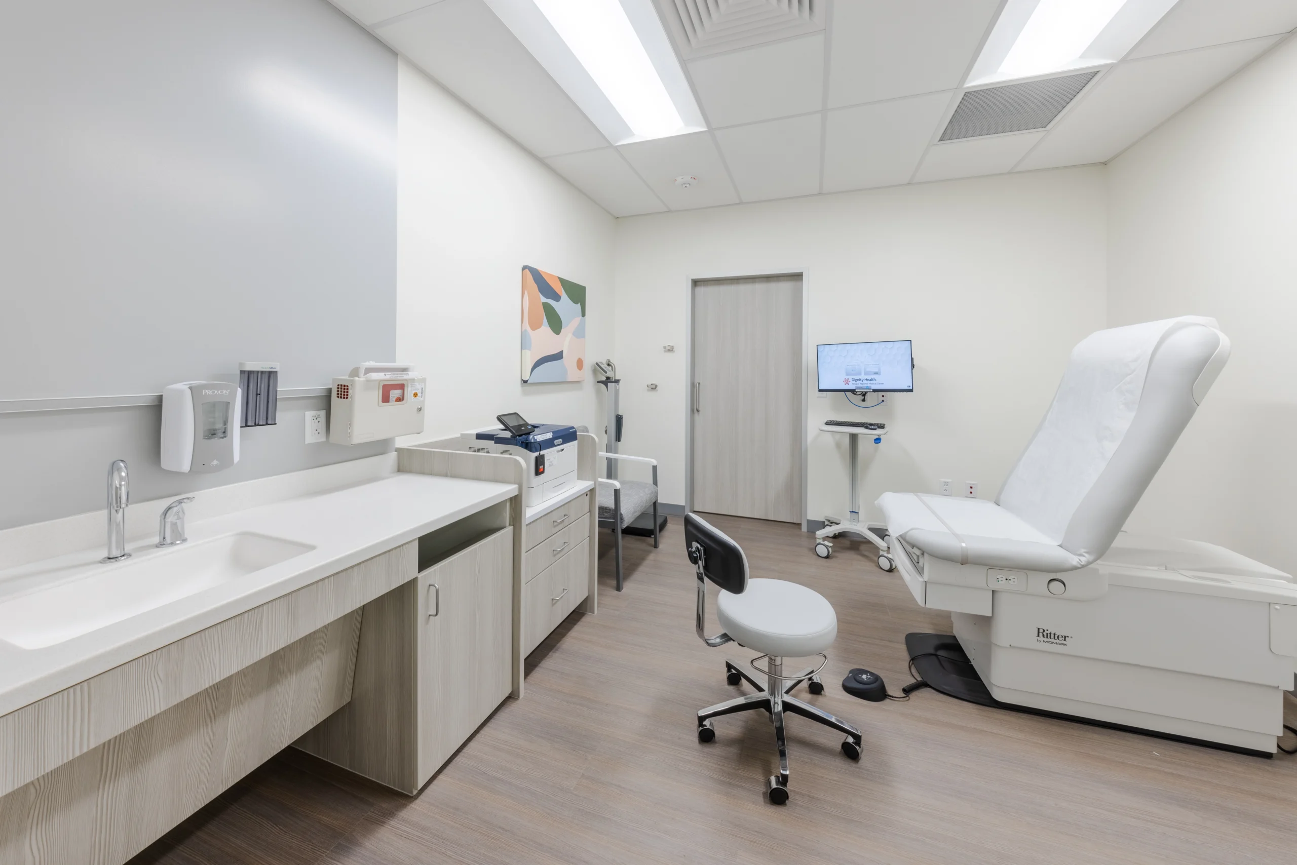 Venn Construction Dignity Health Yavapai Regional Medical Group Clinic at Lee Boulevard